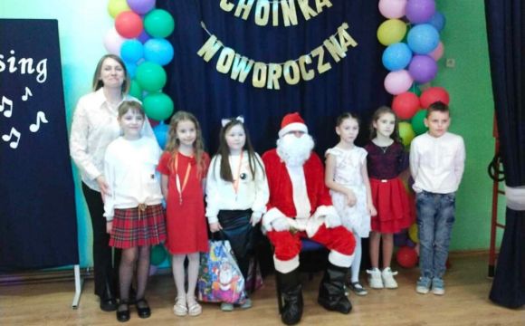Choinka noworoczna w Szkole Podstawowej w Natalii