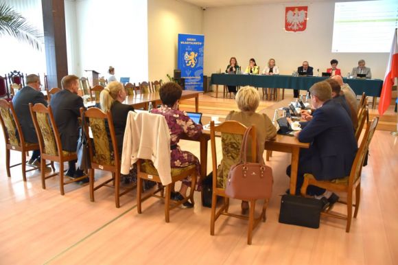 XII Sesja Rady Gminy Władysławów – ważne decyzje dla naszej wspólnoty!
